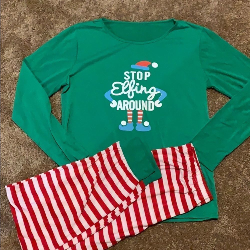 Elf Christmas pajama set. NWT